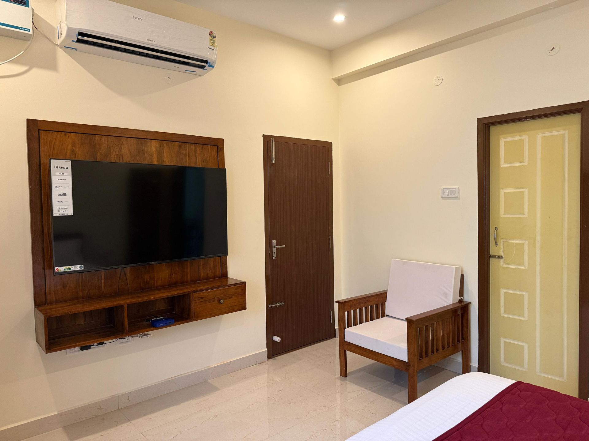 Deluxe Room interior at Hotel Sejour Royal, Kolathur, Chennai
